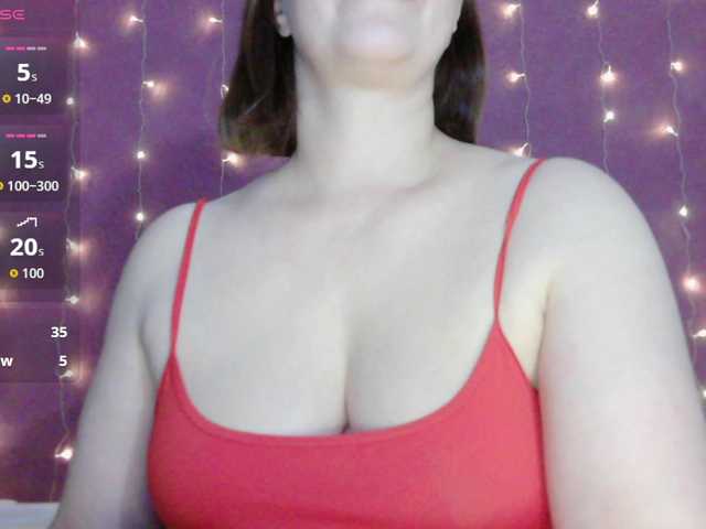 SoftMoon live cam on BongaCams
