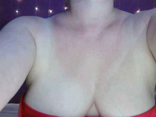 SoftMoon live cam on BongaCams