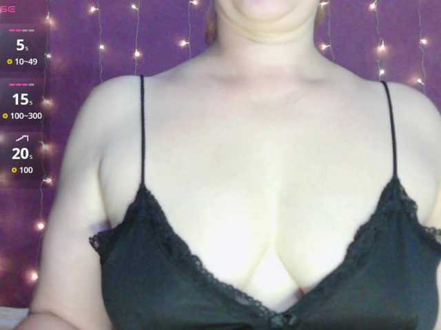 SoftMoon live cam on BongaCams