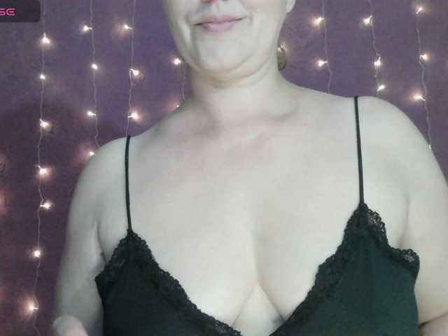 SoftMoon live cam on BongaCams