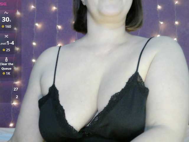 SoftMoon's BongaCams show and profile