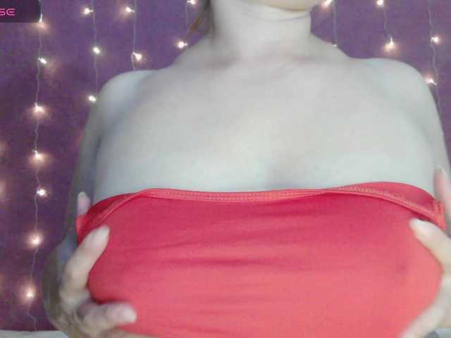 SoftMoon live cam on BongaCams