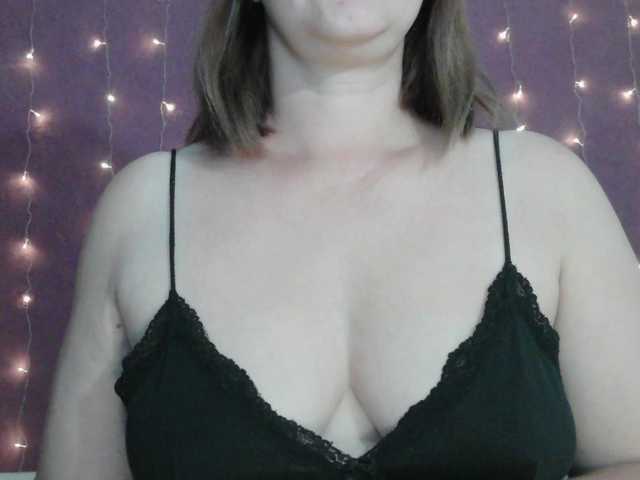 SoftMoon live cam on BongaCams