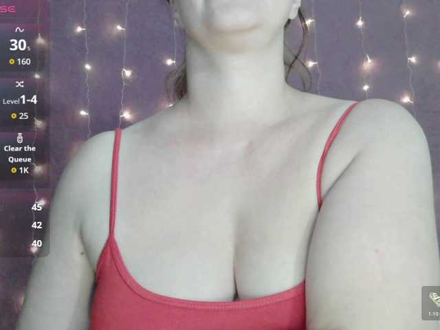 SoftMoon live cam on BongaCams