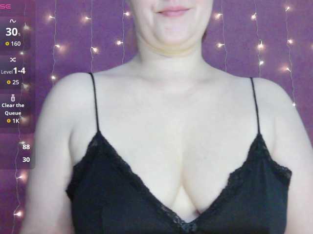 SoftMoon live cam on BongaCams