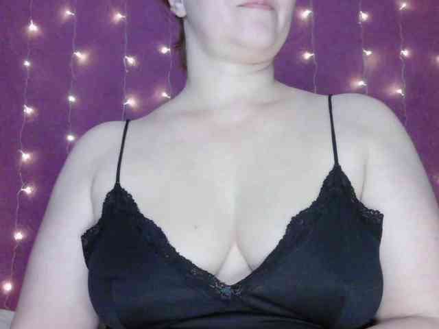 SoftMoon Live Webcam on BongaCams