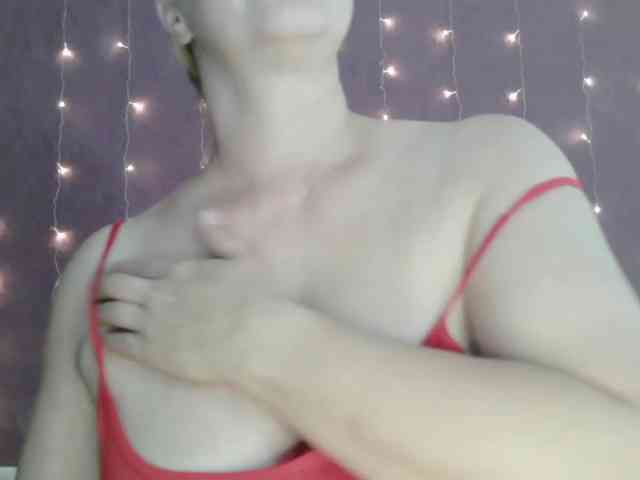 SoftMoon's webcam live show