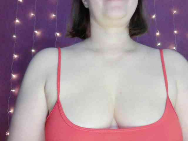 SoftMoon Live Webcam on BongaCams