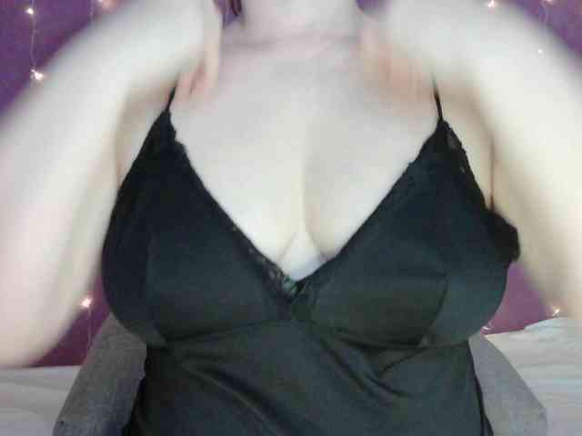 SoftMoon Sex Cam Show
