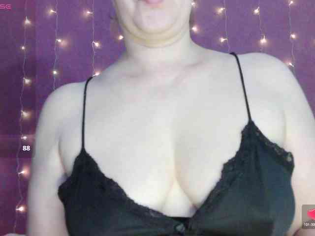 SoftMoon Sex Cam Show