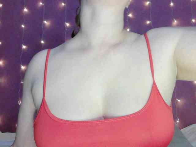 SoftMoon Live Webcam on BongaCams