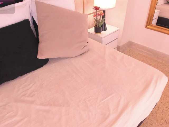 CrystalRose1 live cam on BongaCams