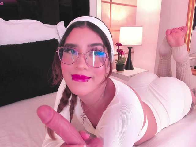 CrystalRose1 live cam