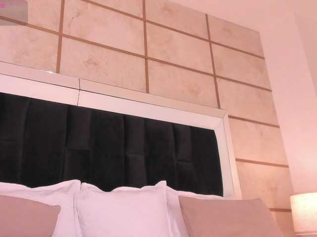 CrystalRose1 live cam on BongaCams