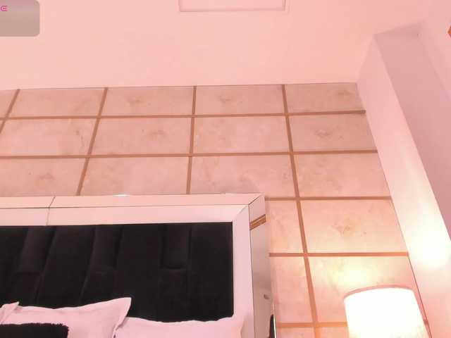 CrystalRose1 live cam on BongaCams