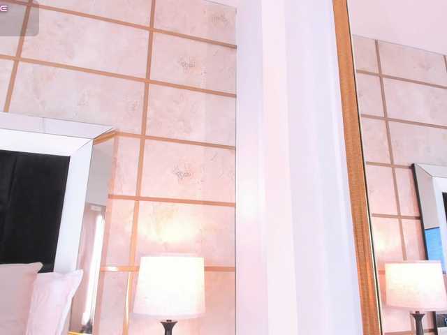 CrystalRose1 live cam on BongaCams