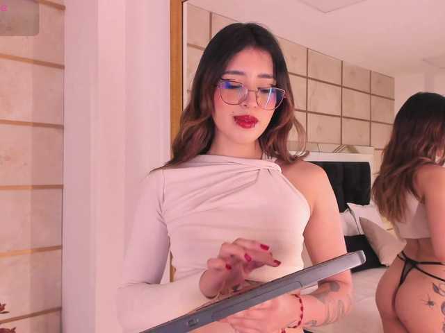 CrystalRose1 live webcam show