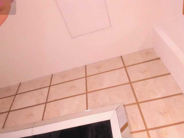 CrystalRose1 live cam on BongaCams