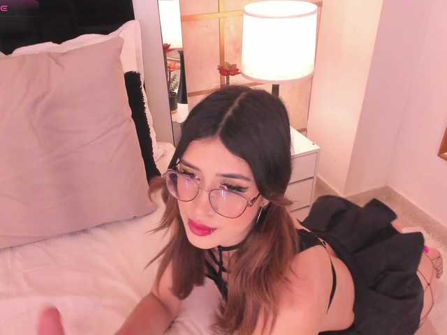 CrystalRose1 live cam on BongaCams