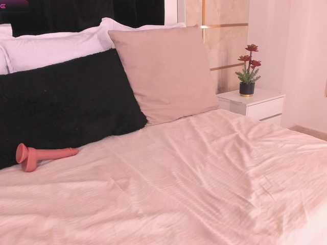 CrystalRose1 live webcam show