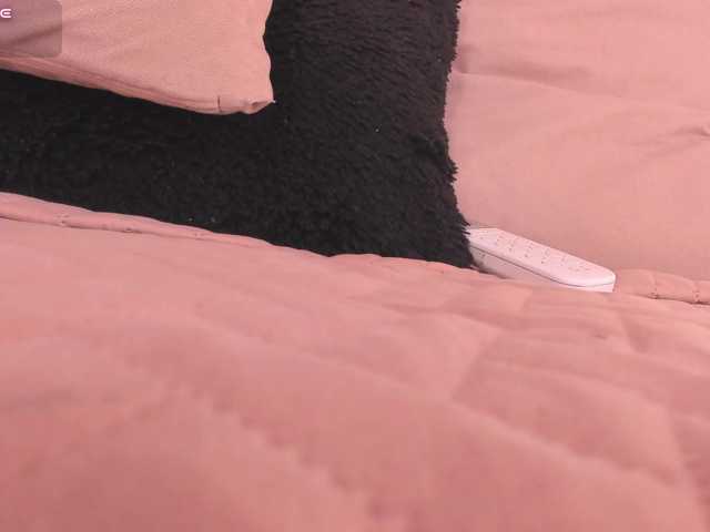 CrystalRose1 live cam on BongaCams