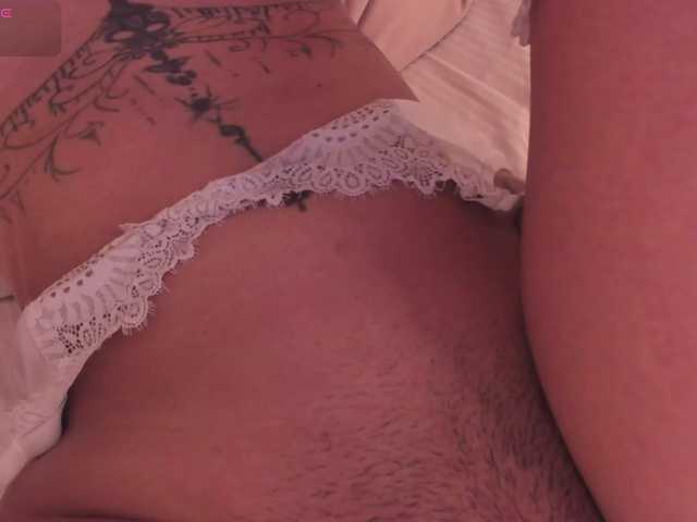 CrystalRose1 live cam on BongaCams