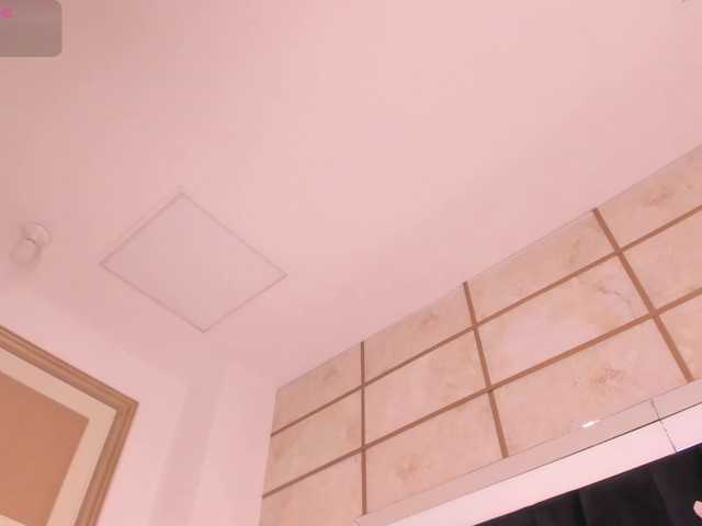 CrystalRose1 live cam on BongaCams
