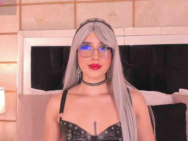 CrystalRose1 webcam