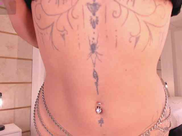 CrystalRose1 webcam