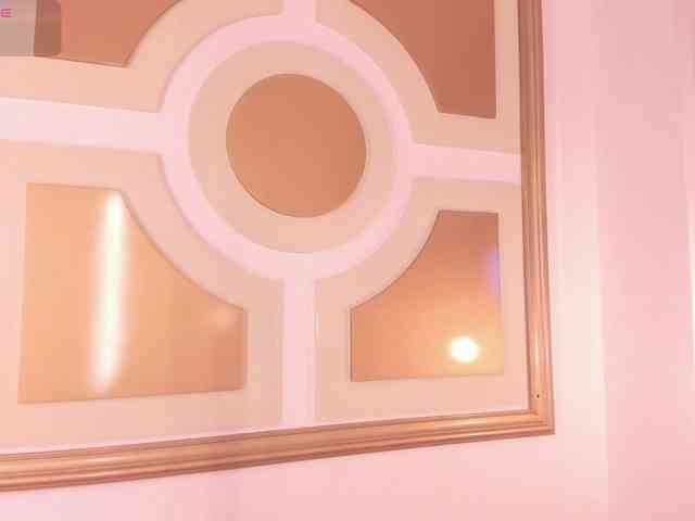 CrystalRose1 webcam