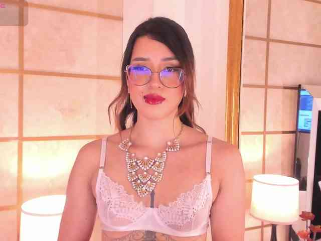 CrystalRose1 webcam