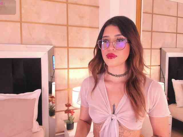 CrystalRose1 webcam