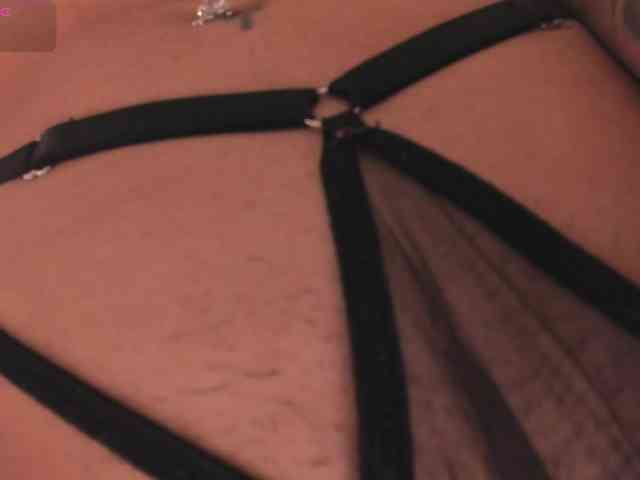 CrystalRose1 webcam