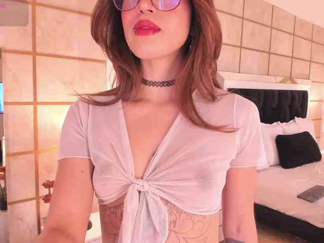 CrystalRose1 webcam