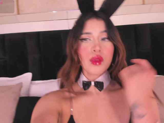 CrystalRose1 webcam