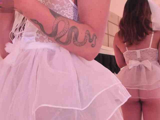CrystalRose1 webcam