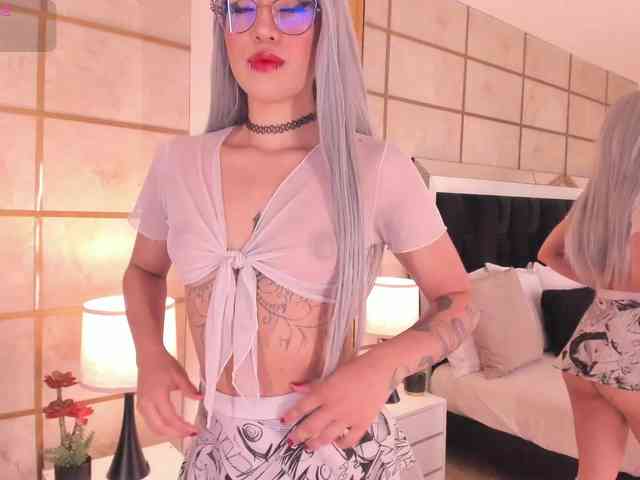 CrystalRose1 webcam
