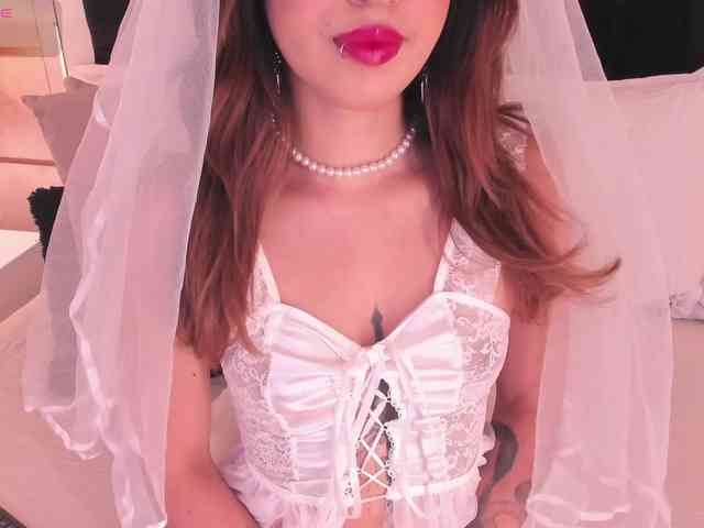 CrystalRose1 webcam