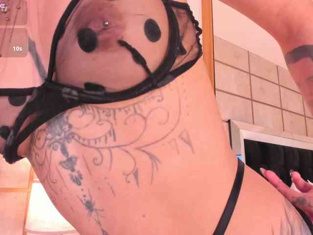CrystalRose1