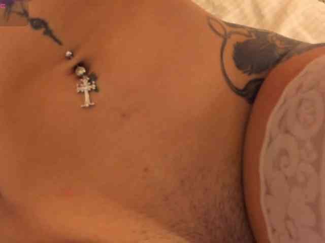 CrystalRose1 webcam