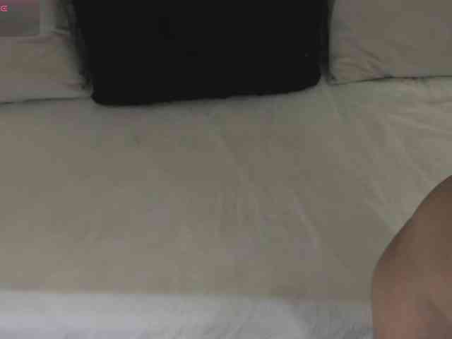 CrystalRose1 webcam