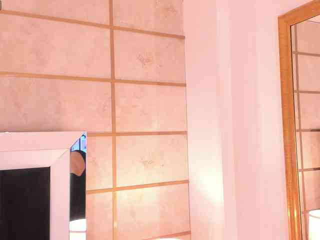 CrystalRose1 webcam