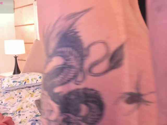 CrystalRose1 webcam