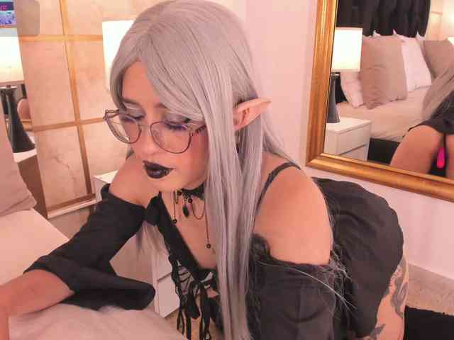 CrystalRose1