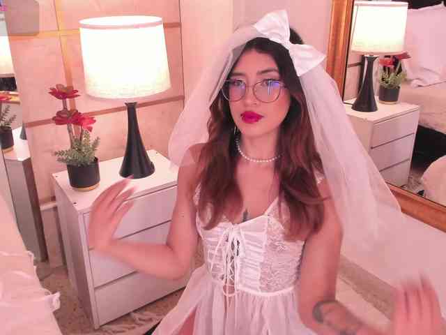 CrystalRose1 webcam