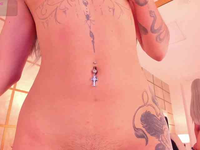 CrystalRose1 webcam