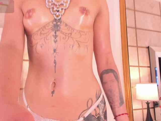 CrystalRose1 webcam