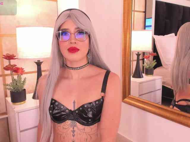 CrystalRose1 webcam