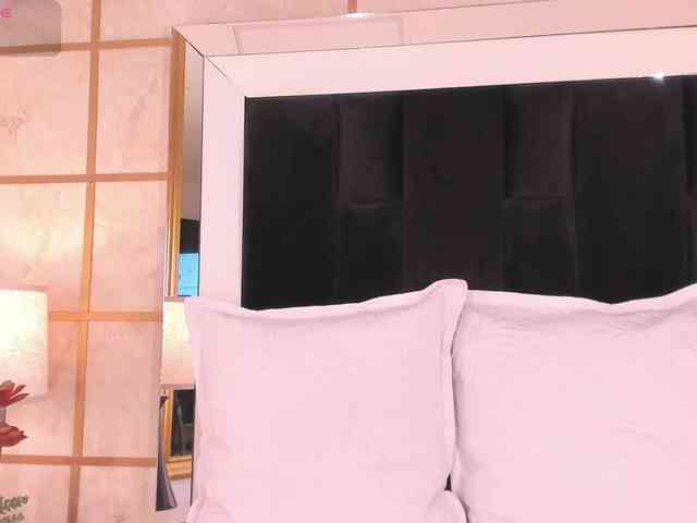 CrystalRose1 webcam