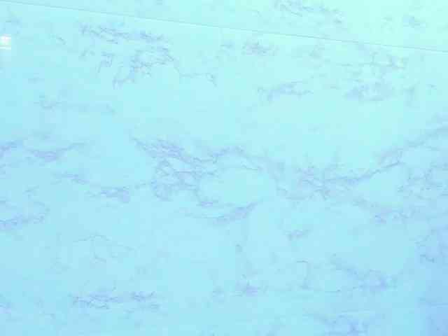 LucySkinny webcam